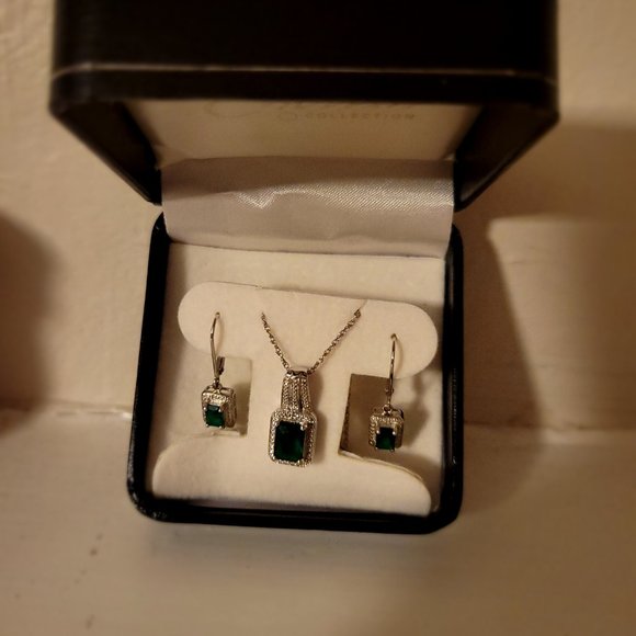 Necklace and earrings set - Picture 2 of 2